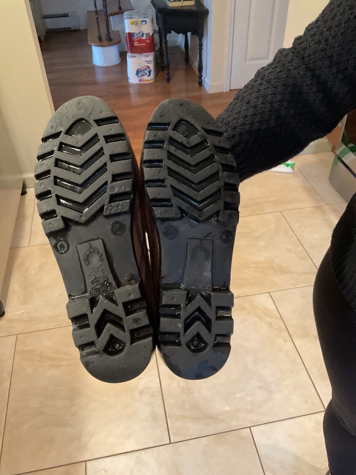 Picture 2 of 3