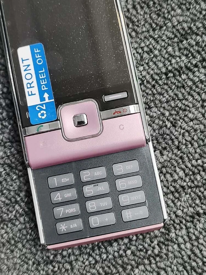 Sony Ericsson T715 Unlocked 2G 3G 3MP 2.2" Classic Keyboard Slider Phone - Image 2 of 4