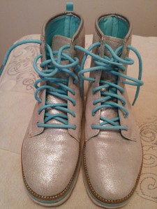 tennis shoe boots for womens