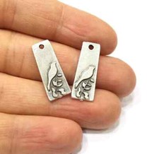 2 PIEZAS Pájaro en Rama Antiguo Plateado Dijes Piezas de Joyería (25x10mm) G16437