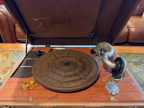 Birch Model 600 Portable Hand-Crank Phonograph plays 78 rpm records VINTAGE 1930