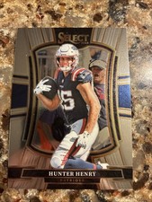 2025 Panini Select - Premier Level Hunter Henry #180