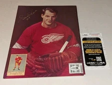 Gordie Howe Detroit Red Wings Signed Beckett Magazine JSA Certified 