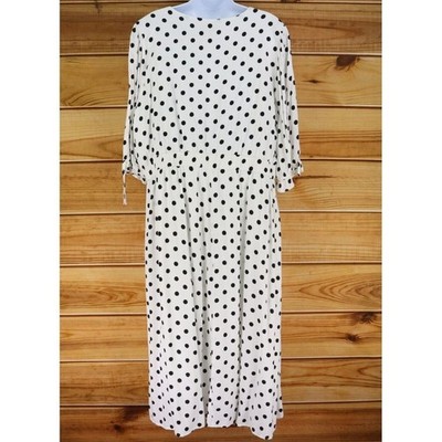 white jacquard dress EVANGELINE STRAPLESS JACQUARD GOWN WITH CAPE | CULT MIA