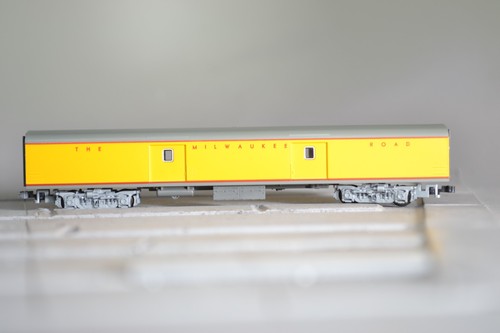 88317 ESCALA N KATO UP MILW UNION PACIFIC MILWAUKEE COCHE DE EQUIPAJE CON LETRAS | Condition: Used
