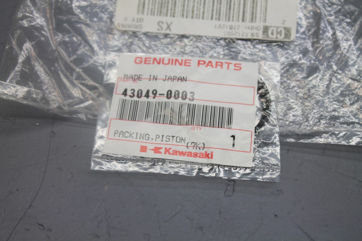Mikan.③ NOS OEM KAWASAKI ZX10R ZX12R ZX6R ZX6RR VULCAN 1600 PISTON PACKING