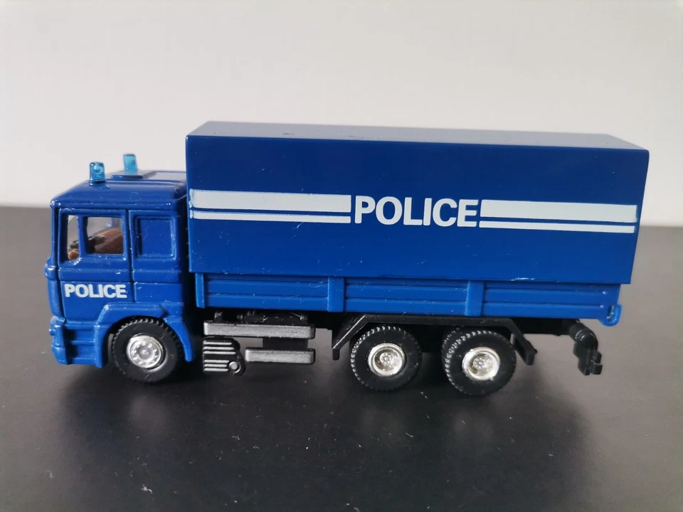 Joycity -Automaxx MAN F2000 Police Command Truck 1:72 - Immagine 2 di 4
