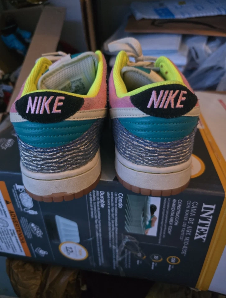 Talla 9 - Nike Dunk 6.0 Low Radiant Emerald Beach W Foto 2 de 4