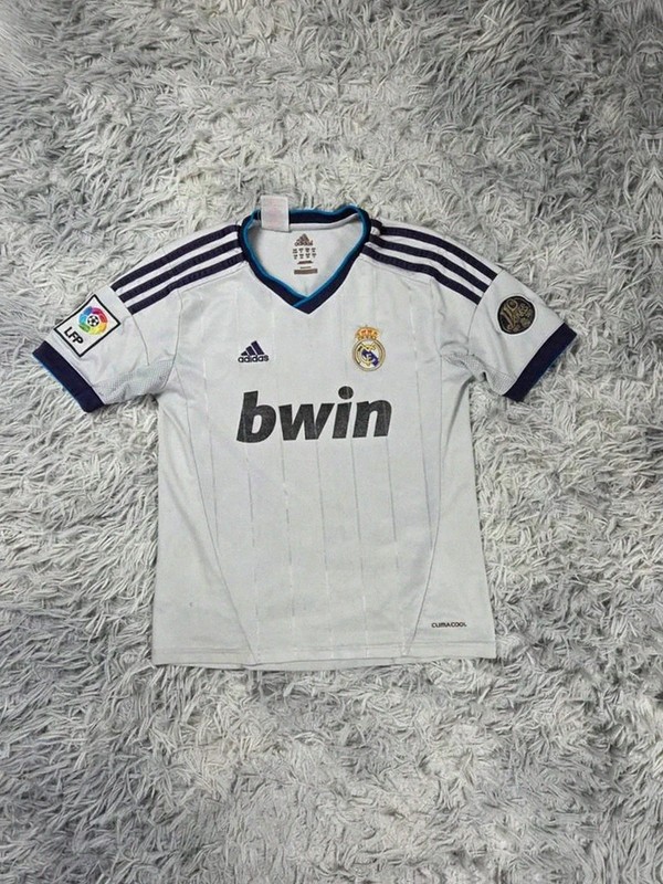 Maillot vintage Real Madrid 2011 2012 Adidas Varane n 2 domi