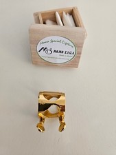 1 Available - Momo Bb Clarinet Vertical Heart Gold-Plated Brass Ligature