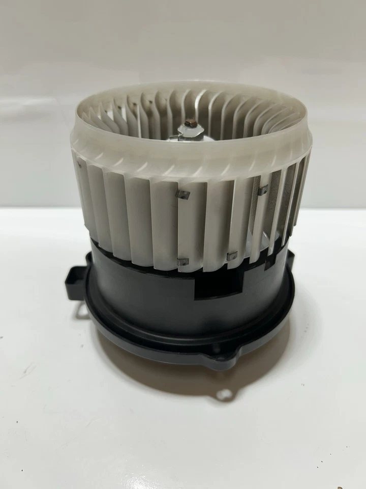 Ventilador soplador trasero motor HVAC JGC500050 FABRICANTE DE EQUIPOS ORIGINALES Land Rover LR3 LR4 05-16 Foto 2 de 4