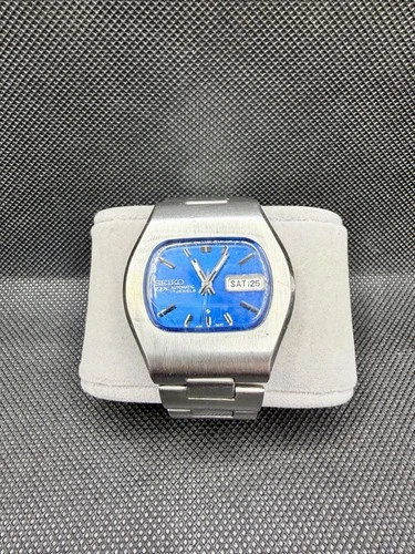 Vintage Seiko DX 6106-5467 Automatic Blue Dial Day-Date 17J Stainless Works