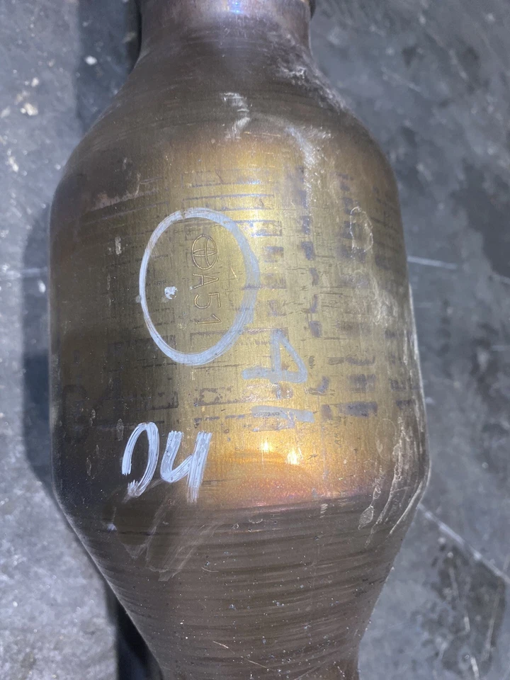 2018-24 Toyota Camry TOYOTA Catalytic Converter 17410-F0131 OEM 2.5L - Image 3 of 3