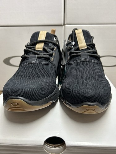 Oakley Dry scarpe da ginnastica nere taglia UK 8,5 (NUOVE) - Foto 2 di 7