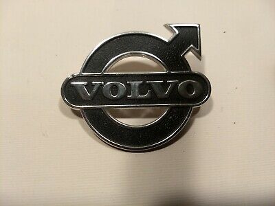 VOLVO 121 122 AMAZON  1967-70 FRONT GRILL EMBLEM MOUNTING CLIPS 2 PCS