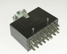 Lot of 2 pieces P-324-CCT CINCH connector Industrial Plugs