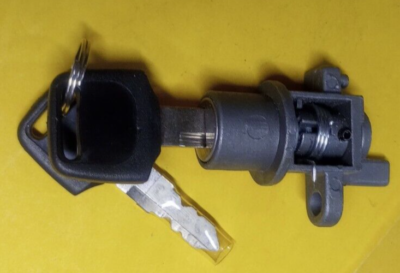 KYM☆ Chinese Scooter NOS Ignition Switch Lock With 2 Keys Unknown