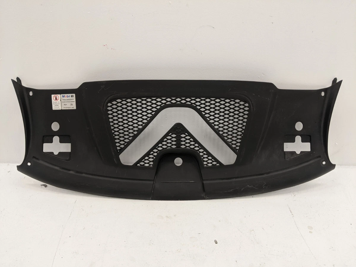 2019-2020 Porsche Macan Radiator Support Splash Shield 95B805806  