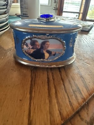 Titanic  My Heart Will Go On  Heirloom Porcelain Music Box by Ardleigh Elliott