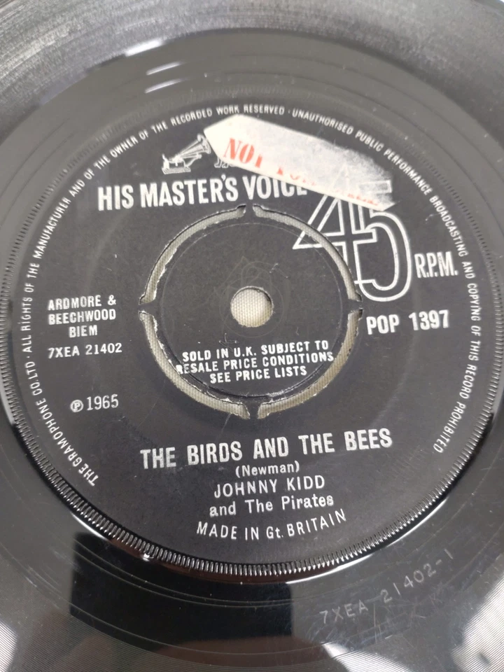 JOHNNY KIDD - THE BIRDS AND THE BEES - 1965 7" Vinyl HMV FACTORY SAMPLE  - Image 2 of 4