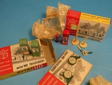 3 BOXED WARDIE MASTER MODELS ARISTO-CRAFT STATION ACCESSORIES- 50s BRITISH 00 HO