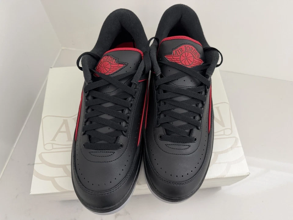 Air Jordan 2 Retro Talla Baja 11 “Navidad” Negro/Rojo Fuego. DV9956 006 Foto 3 de 4