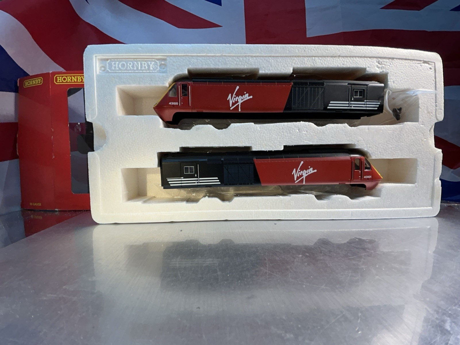 Hornby High Speed Train 43125 中古 Hornby Railways Collector Guide - Model Year - B.R. High