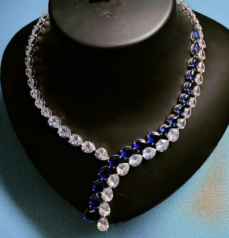 Collar de tenis para mujer de zafiro creado en laboratorio corte pera de 30 quilates enchapado en oro blanco de 14 k Foto 3 de 4