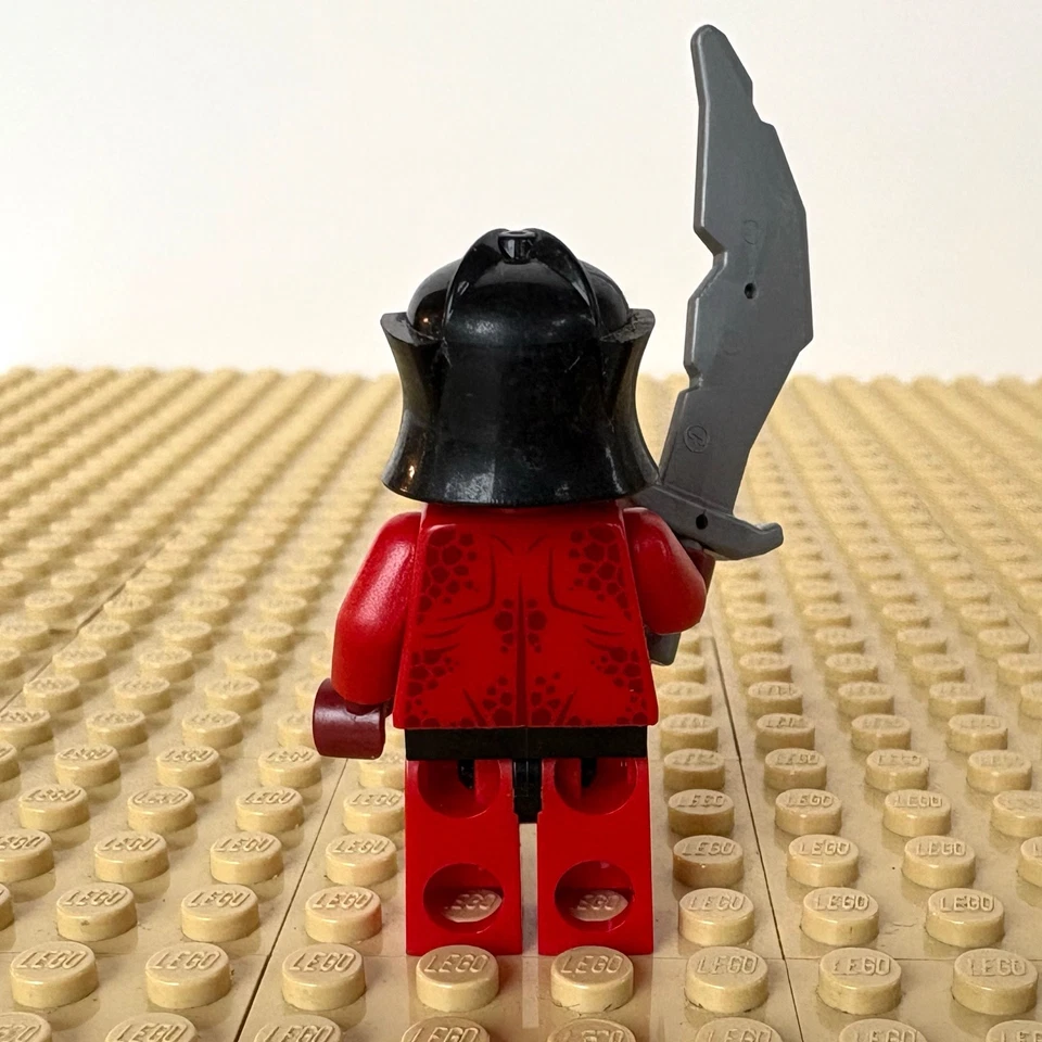 LEGO Nexo Knights: Monster Crust Smasher, ESPADA NEX026, 30374, LAVA SLINGER 2016 Foto 3 de 4