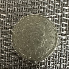 2001 Celtic Cross Round £1 Coin – Northern Ireland – Queen Elizabeth II