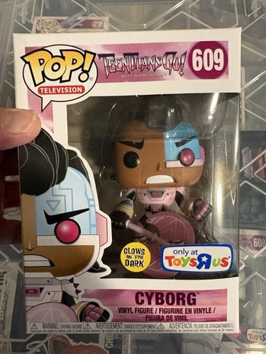 Funko Pop! DC Teen Titans Go Cyborg #609 New GITD Toys R Us Excl w/ Protector