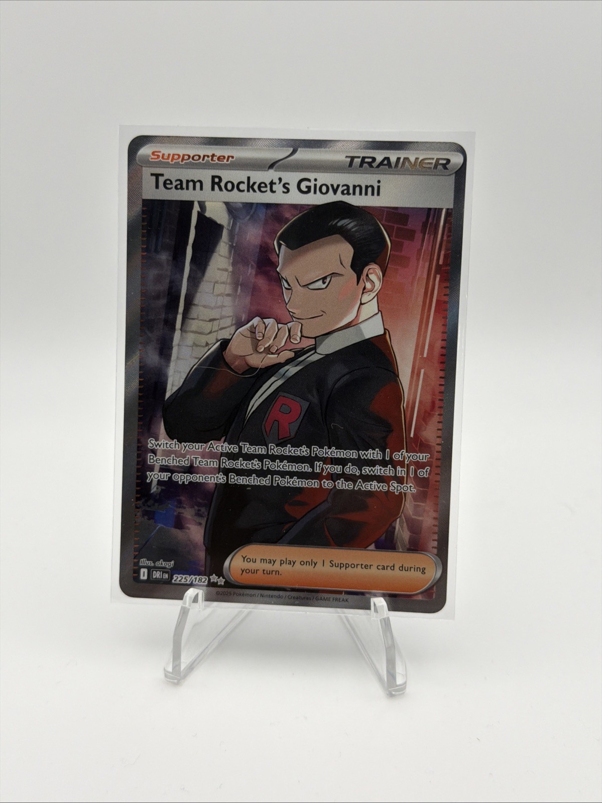 Team Rocket's Giovanni - 225/182 - Pokémon TCG: Destined Rivals - NM