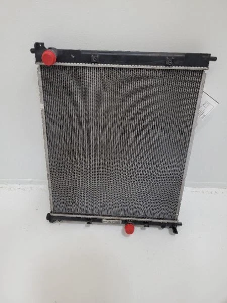2007-2010 CADILLAC STS Radiator With Extra Cooling Opt V03 19130364 07-10 Foto 4 de 4