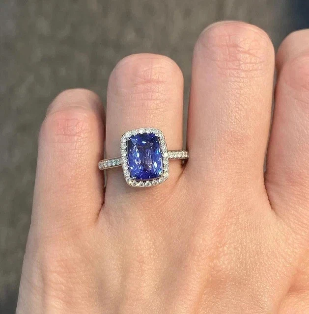 Anel de noivado de tanzanita folheado a ouro branco 14k corte radiante 5,50 quilates criado em laboratório - Imagem 3 de 4