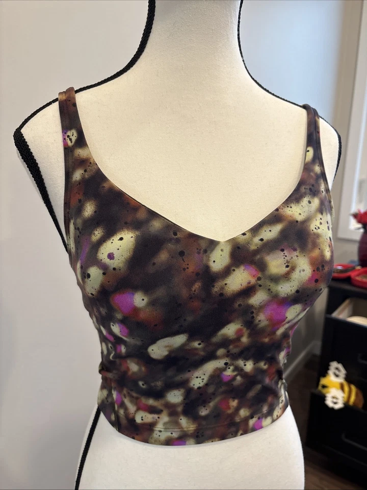 New Lululemon Glow Up Tank Top Size 4 Medium Support Bra B/C Cup Gym NWT $78 - Image 2 of 4