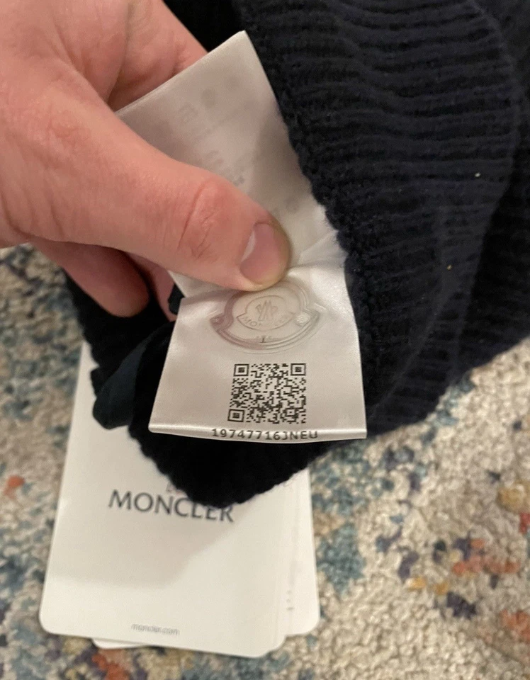 Moncler Berretto Ribbed Wool Beanie | NWT | 100% Authentic | Navy | UNI - Image 4 of 4