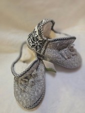 Gray Knit Slip-On Women's Slippers Tassel Accent US 5-6 UK 3-4 EU 35-36