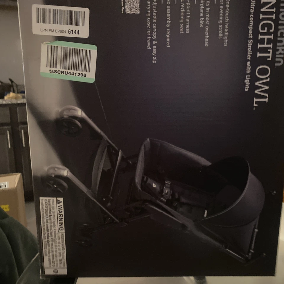 Munchkin Night Owl Ultra-compact Lightweight Stroller LED lights - Image 2 of 4