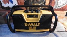 DeWalt DW911 Heavy-Duty Job Site Charger AM/FM Radio WORKS GREAT, NO CHARGER