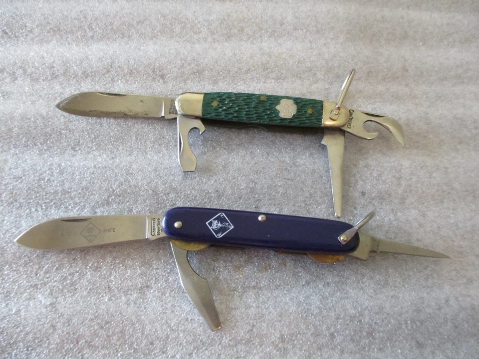 JUEGO OFICIAL DE NAVAJAS DE BOLSILLO CUB BOY SCOUT & GIRL SCOUT (2) CAMILLUS/KUTMASTER - EE. UU. Foto 2 de 4