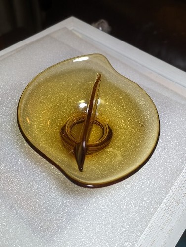 Viking Art Glass Epic Relish Tray in Golden Amber Circa 1958-1980 - Picture 2 of 8