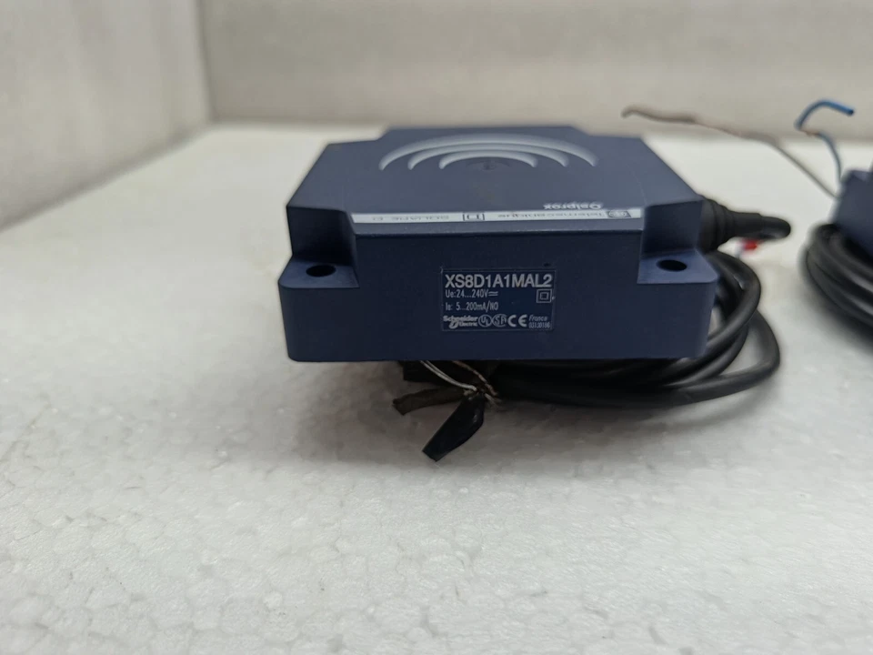 TELEMECANIQUE XS8D1A1MAL2 PROXIMITY SENSOR 24 to 240V - Image 4 of 4