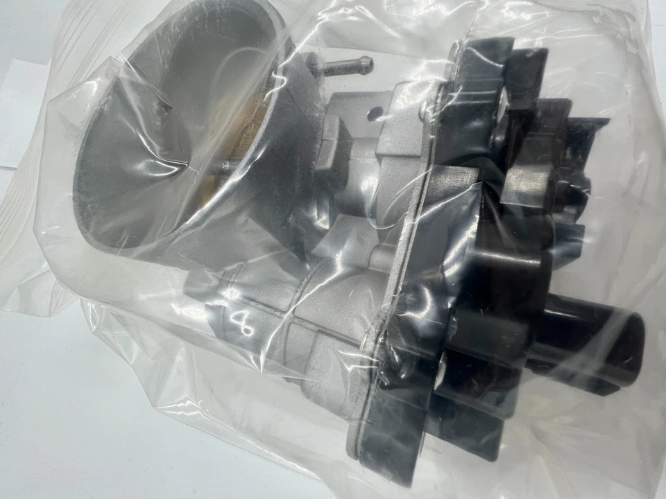 TechSmart S20006 Fuel Injection Throttle Body Fits Escalade Chevy Silverado GMC - Image 3 of 4