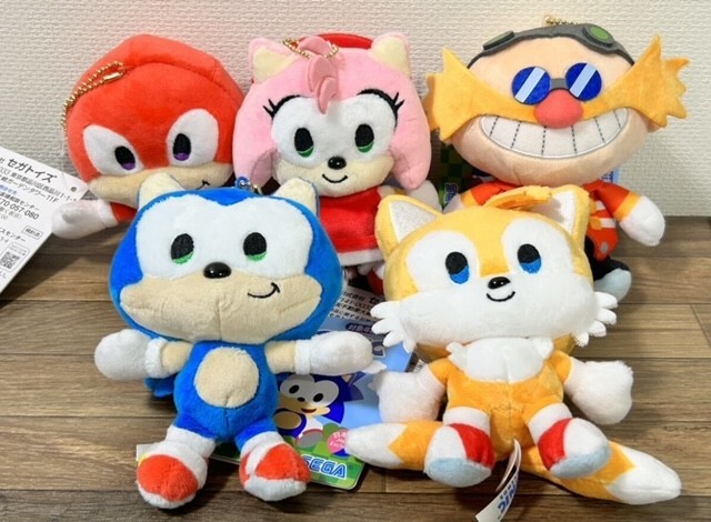 SONIC & FRIENDS Keychain Mascot Plush Tails, Amy, Knuckles, Dr