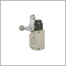 NEW SEALED ORIGINAL PLC MODULE WLCA32-41 WLCA32-43 OMRON Motion Controls Switch