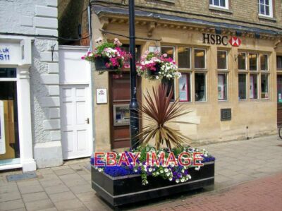FOTO BLUMENAUFSTELLER IN BOURNE LINCOLNSHIRE HÄNGEKÖRBE UND PFLANZGEFÄSSE FILE