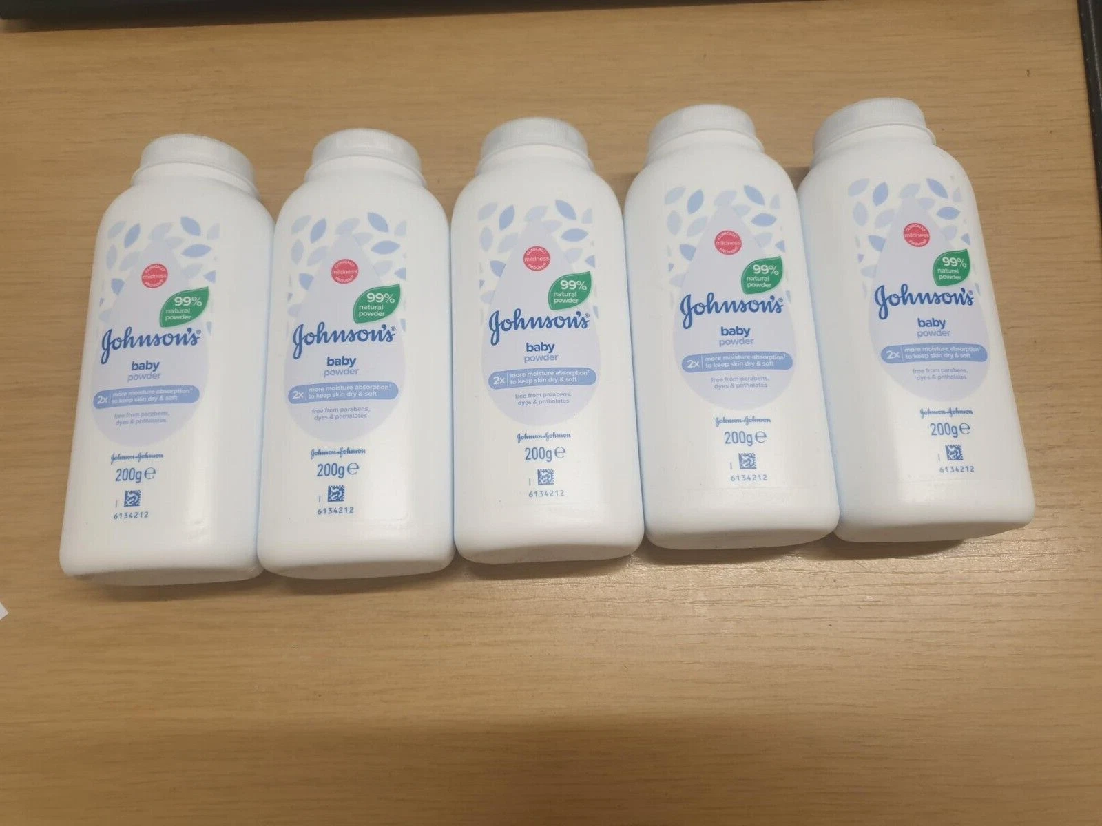 Johnson&Johnson Baby Powder 200g New Formula Cornstarch X5 JUST £16.99 FREEPOST
Opens in a new windo