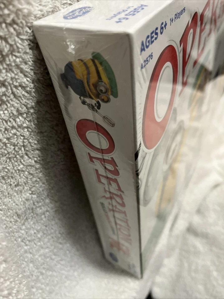 2013 Hasbro Despicable Me Operation Silly Skill Game Factory Sealed NIB - Image 3 of 4