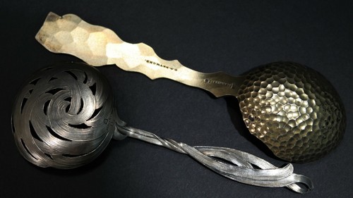 Jugendstil Handtuch vergoldet Silber gehämmert Teelöffel & durchbohrter Bon-Bon Löffel um 1890 - Bild 6 von 10