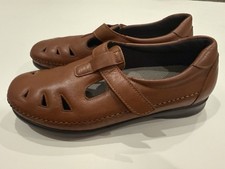 Women's SAS Roamer walking shoe in Chestnut Size 10. New Without Box